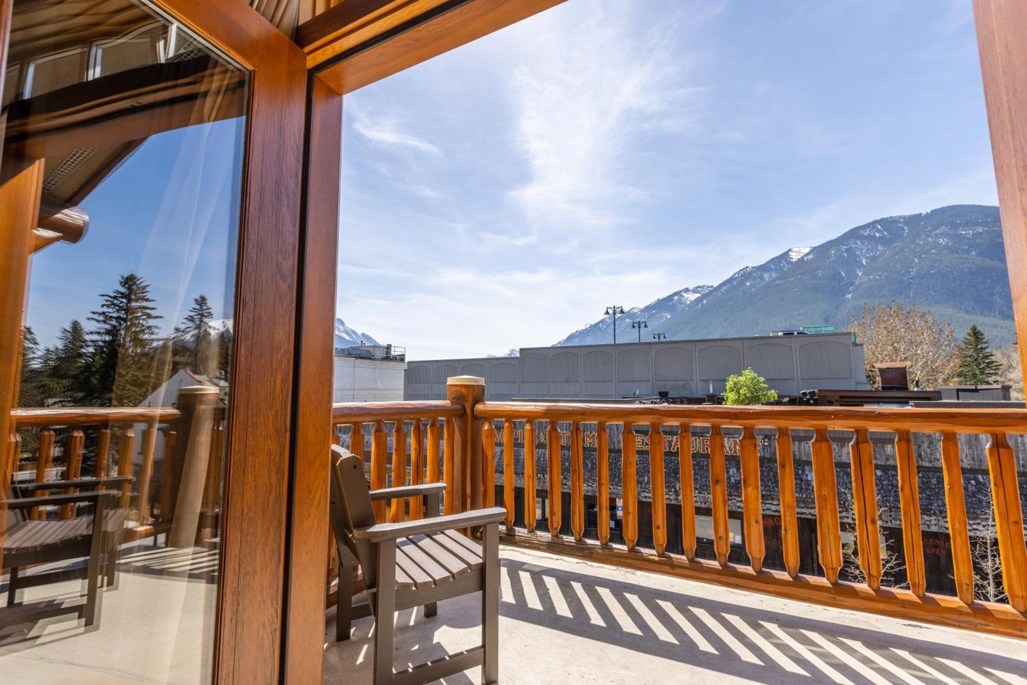 Brewster Mountain Lodge Banff Zewnętrze zdjęcie