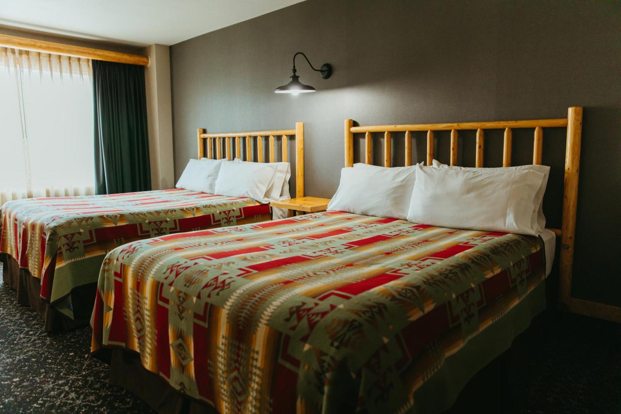 Brewster Mountain Lodge Banff Zewnętrze zdjęcie
