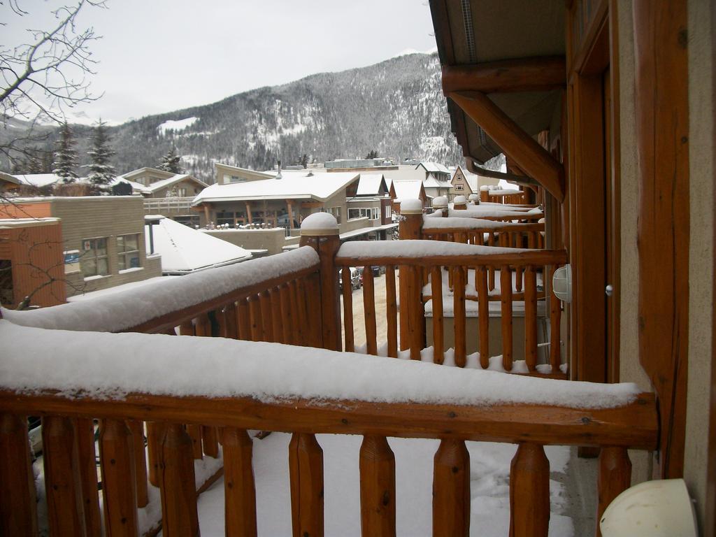 Brewster Mountain Lodge Banff Zewnętrze zdjęcie